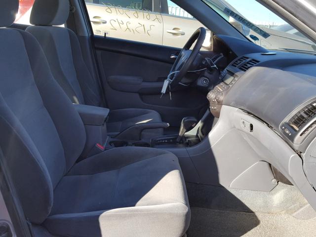 1HGCM56137A048922 - 2007 HONDA ACCORD VAL SILVER photo 5