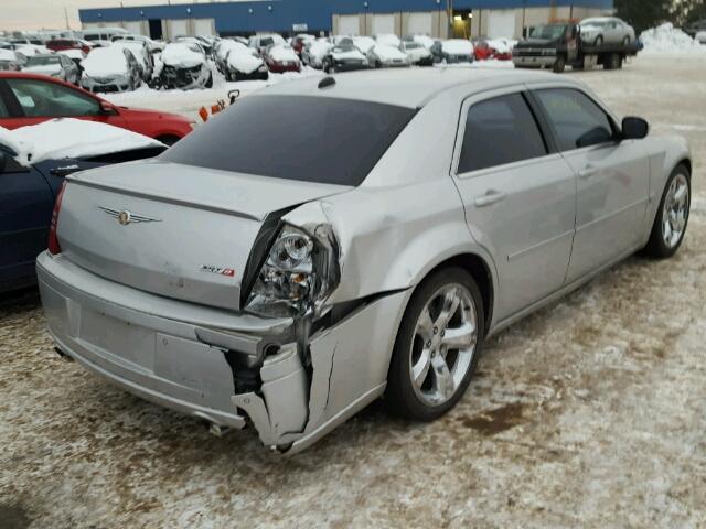 2C3LA73W46H102736 - 2006 CHRYSLER 300C SRT-8 SILVER photo 4