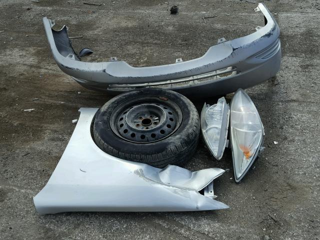 4T1BE32K12U049063 - 2002 TOYOTA CAMRY LE SILVER photo 9