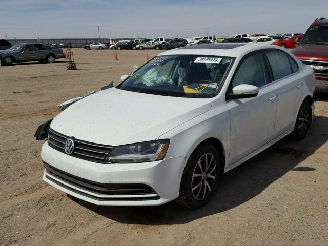 3VWDB7AJ1HM295935 - 2017 VOLKSWAGEN JETTA SE WHITE photo 2