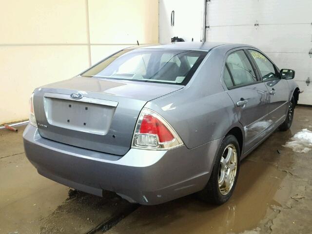 3FAFP06Z86R216480 - 2006 FORD FUSION S GRAY photo 4