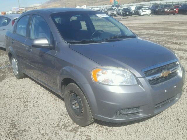 KL1TD5DE9AB129324 - 2010 CHEVROLET AVEO LS GRAY photo 1