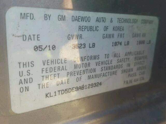 KL1TD5DE9AB129324 - 2010 CHEVROLET AVEO LS GRAY photo 10