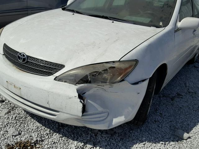 4T1BE32K93U167718 - 2003 TOYOTA CAMRY LE WHITE photo 9