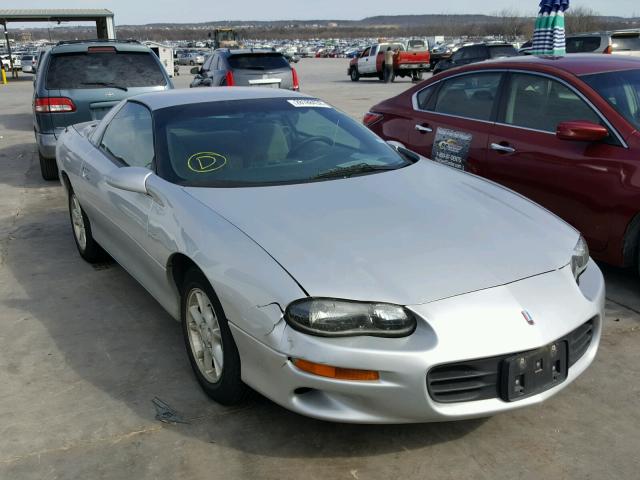 2G1FP22K422160019 - 2002 CHEVROLET CAMARO SILVER photo 1