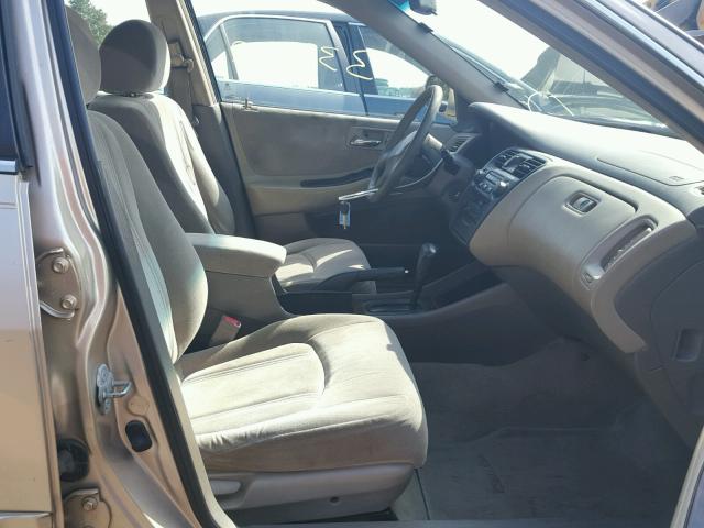 1HGCG5676YA058177 - 2000 HONDA ACCORD SE GOLD photo 5