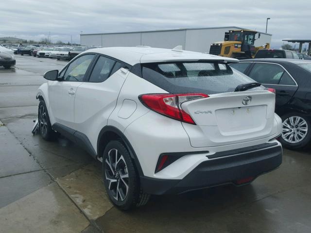 NMTKHMBX6JR040907 - 2018 TOYOTA C-HR XLE WHITE photo 3