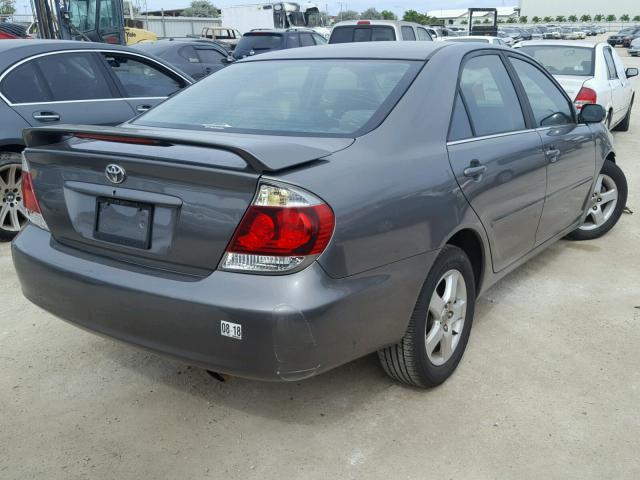 JTDBE32K253021660 - 2005 TOYOTA CAMRY LE GRAY photo 4