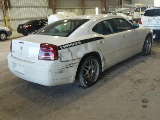 2B3KA43R16H466632 - 2006 DODGE CHARGER SE WHITE photo 4