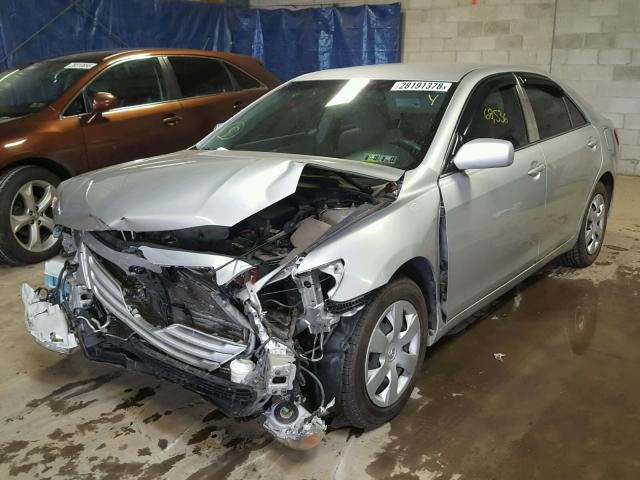 4T1BE46K39U323017 - 2009 TOYOTA CAMRY BASE SILVER photo 2