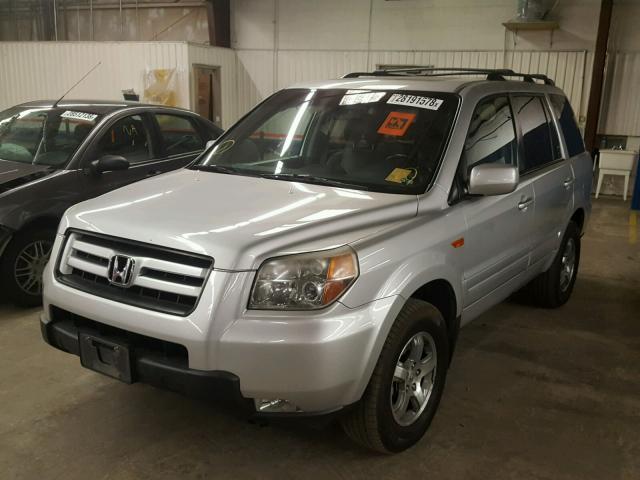 5FNYF18548B054860 - 2008 HONDA PILOT EXL SILVER photo 2