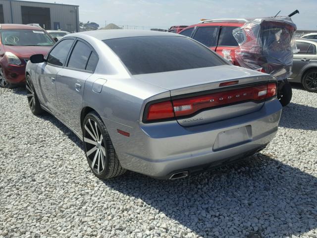 2C3CDXBG7DH688265 - 2013 DODGE CHARGER SE SILVER photo 3