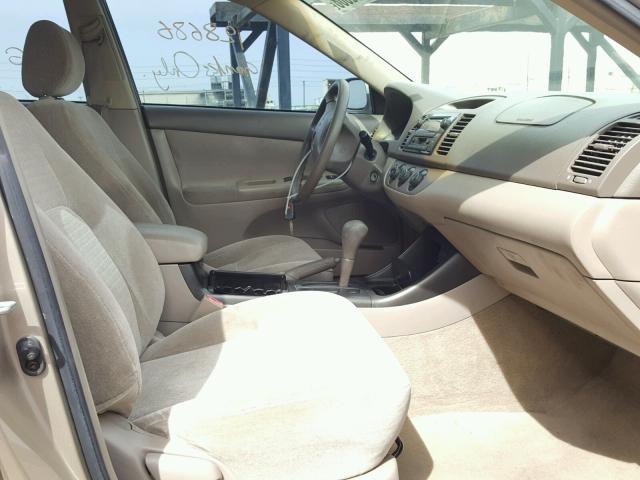 JTDBE32K630171849 - 2003 TOYOTA CAMRY LE GOLD photo 5