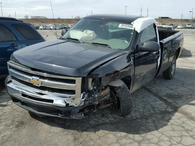 1GCNKPE05BF196468 - 2011 CHEVROLET SILVERADO BLACK photo 2