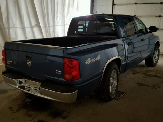 1D7HW48N35S169486 - 2005 DODGE DAKOTA QUA BLUE photo 4