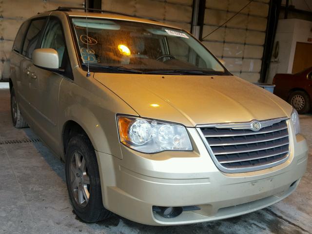 2A4RR8D15AR495294 - 2010 CHRYSLER TOWN & COU GOLD photo 1