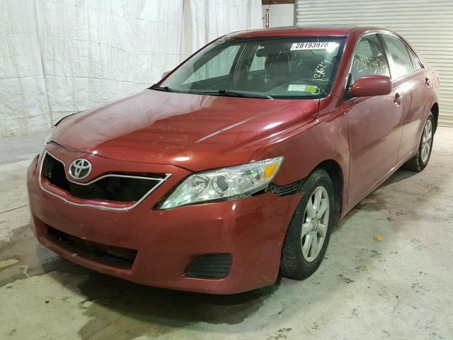 4T1BF3EK9AU080326 - 2010 TOYOTA CAMRY BASE RED photo 2