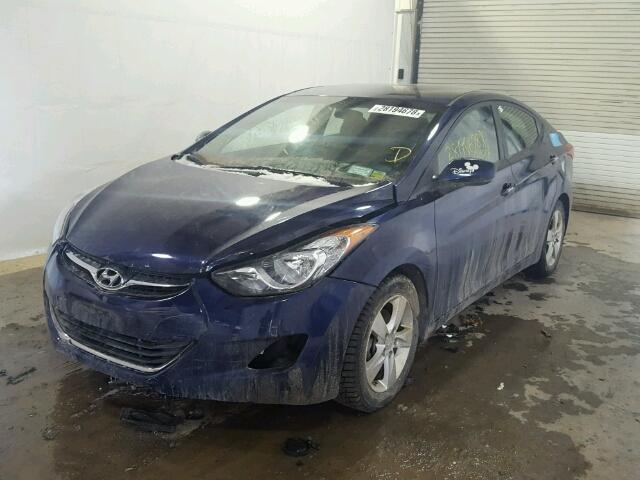 5NPDH4AE3DH305349 - 2013 HYUNDAI ELANTRA GL BLUE photo 2