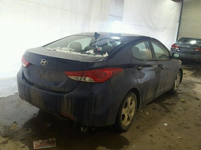 5NPDH4AE3DH305349 - 2013 HYUNDAI ELANTRA GL BLUE photo 4