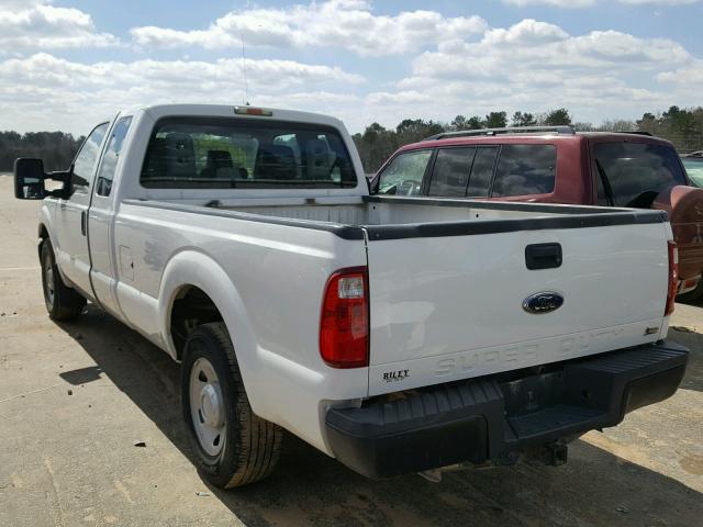 1FT7X2A61BEA37265 - 2011 FORD F250 SUPER WHITE photo 3