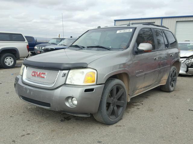 1GKET63M252386306 - 2005 GMC ENVOY DENA GRAY photo 2