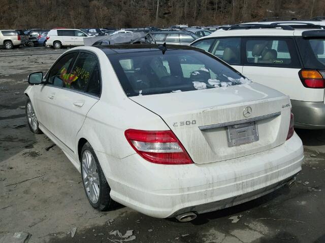 WDDGF81XX8F085001 - 2008 MERCEDES-BENZ C 300 4MAT WHITE photo 3