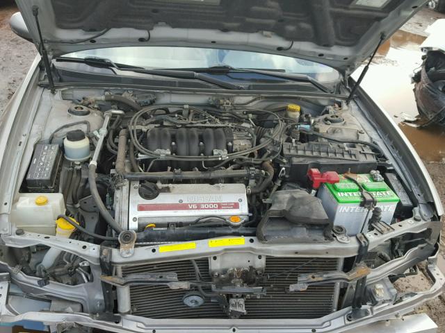 JN1CA31A41T318435 - 2001 NISSAN MAXIMA GXE SILVER photo 7