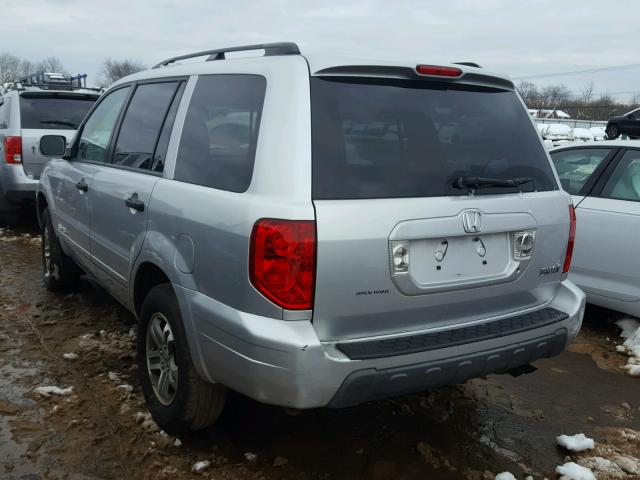 5FNYF18455B060878 - 2005 HONDA PILOT EX SILVER photo 3