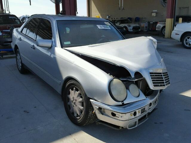 WDBJF65H9XA926811 - 1999 MERCEDES-BENZ E 320 SILVER photo 1