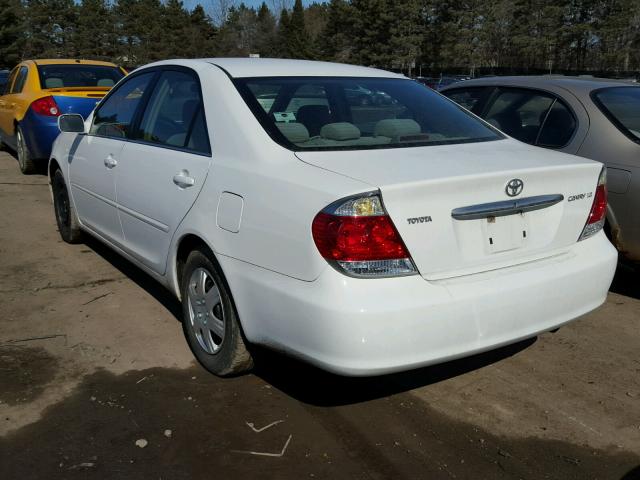 4T1BE32K65U007265 - 2005 TOYOTA CAMRY LE WHITE photo 3