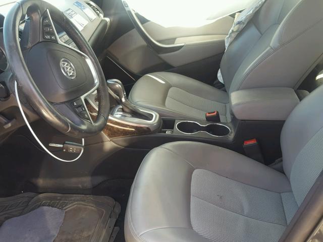 1G4PR5SK0D4137319 - 2013 BUICK VERANO CON GRAY photo 5