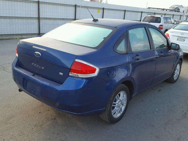 1FAHP35N89W182261 - 2009 FORD FOCUS SE BLUE photo 4