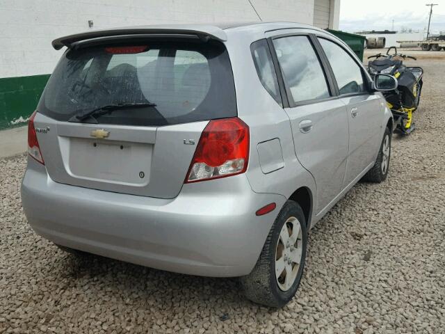KL1TD666X7B734523 - 2007 CHEVROLET AVEO BASE Srebrny zdjęcie 4