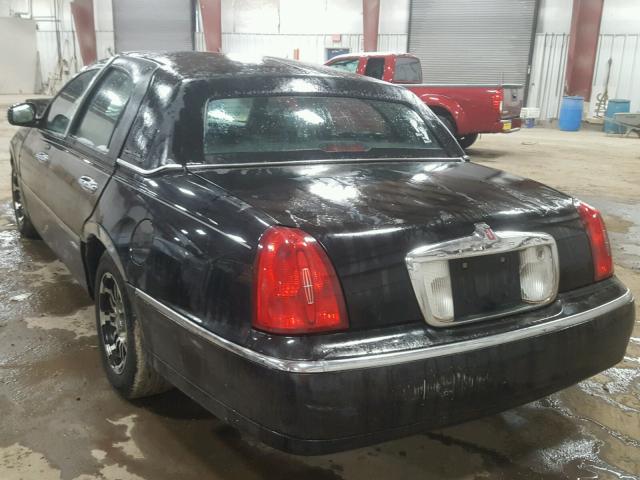 1LNHM81W82Y663468 - 2002 LINCOLN TOWN CAR E BLACK photo 3