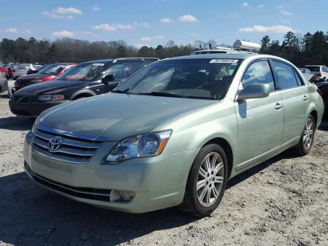 4T1BK36B35U041361 - 2005 TOYOTA AVALON XL GREEN photo 2