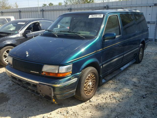 1C4GH54L8RX240667 - 1994 CHRYSLER TOWN & COU GREEN photo 2