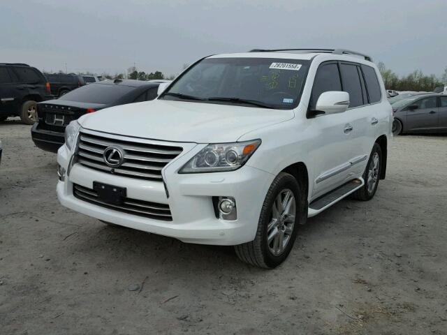 JTJHY7AX8D4111181 - 2013 LEXUS LX 570 WHITE photo 2