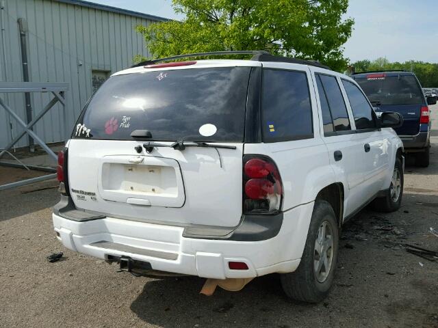 1GNDT13S862107233 - 2006 CHEVROLET TRAILBLAZE WHITE photo 4