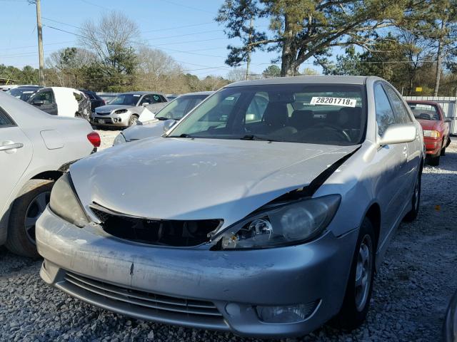 4T1BE30K35U546591 - 2005 TOYOTA CAMRY LE GRAY photo 2