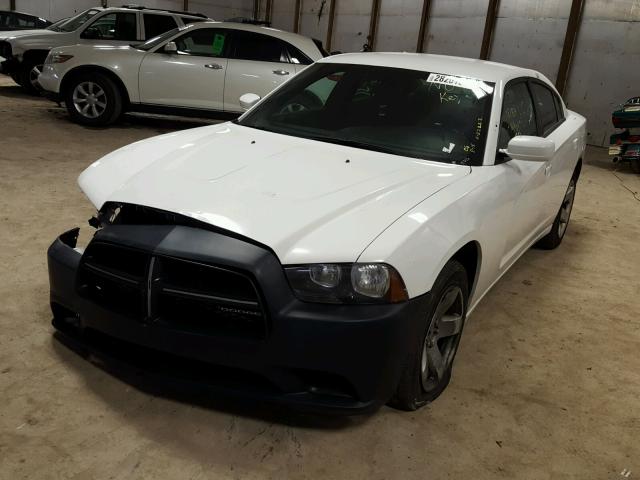 2B3CL1CT0BH589034 - 2011 DODGE CHARGER PO WHITE photo 2