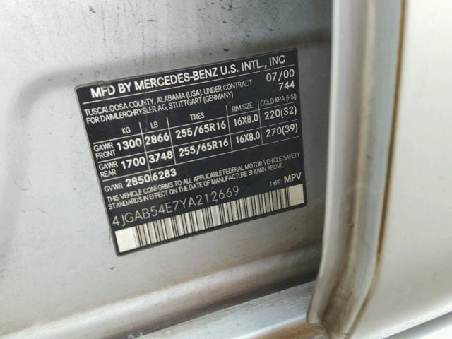 4JGAB54E7YA212669 - 2000 MERCEDES-BENZ M320 GRAY photo 10