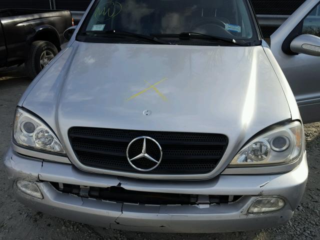 4JGAB54E83A387568 - 2003 MERCEDES-BENZ ML 320 SILVER photo 7