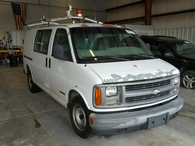 1GCFG25MXW1085624 - 1998 CHEVROLET EXPRESS G2 WHITE photo 1