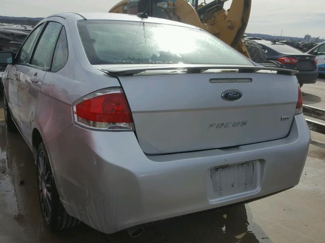 1FAHP3GN8BW121916 - 2011 FORD FOCUS SES SILVER photo 3