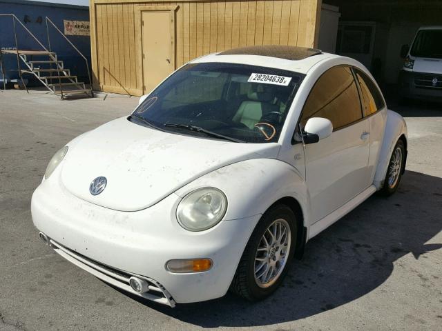 3VWCD21CX1M445024 - 2001 VOLKSWAGEN NEW BEETLE WHITE photo 2