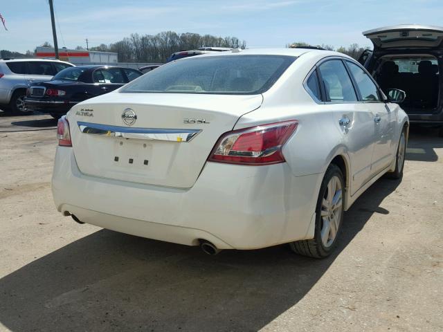 1N4BL3AP2DN444704 - 2013 NISSAN ALTIMA 3.5 WHITE photo 4