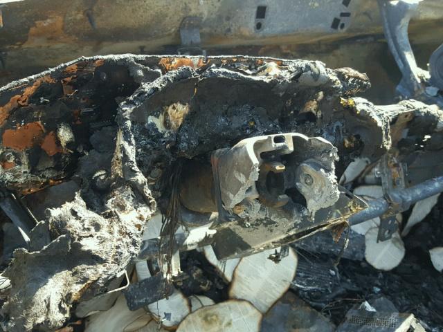 1G1NE52MXW6151429 - 1998 CHEVROLET MALIBU LS 烧焦的 照片 8