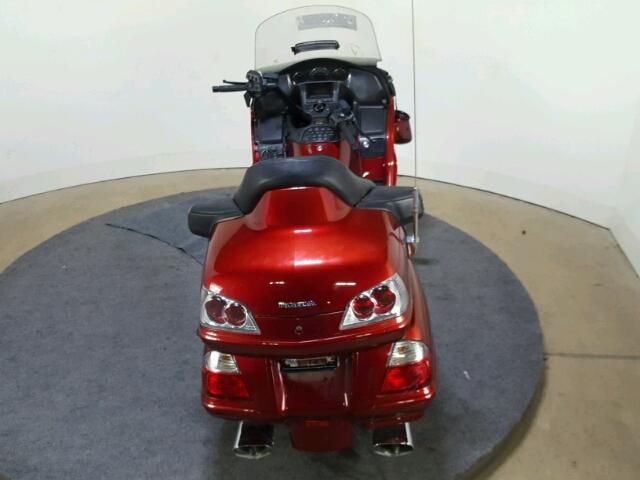 1HFSC47G4AA904719 - 2010 HONDA GL1800 RED photo 9