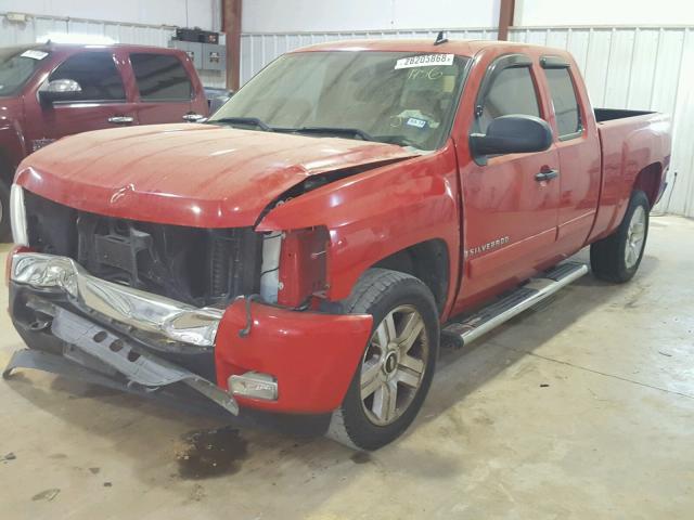 1GCEC19J77Z551756 - 2007 CHEVROLET SILVERADO RED photo 2