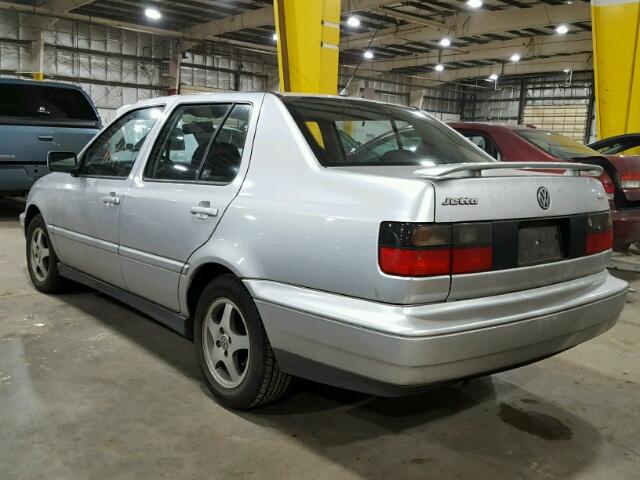 3VWPA81H1XM250852 - 1999 VOLKSWAGEN JETTA WOLF WHITE photo 3